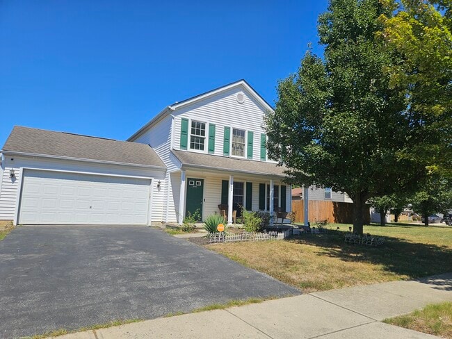 Full front view. Vicente security system - 1606 Metcalfe Ave Rental