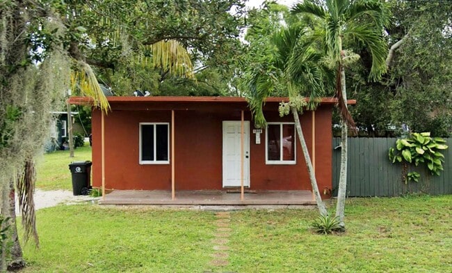 Photo - Nice 2-1 house