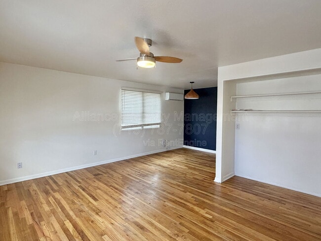 Photo - 2605 Lark Dr