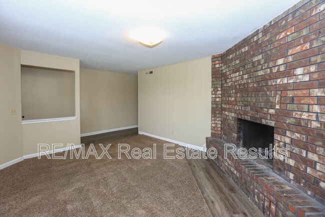 Photo - 815 S 28th St