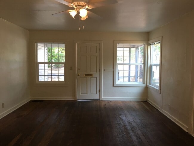 Photo - Spacious Campus House ~ 5 bedroom, 2 bath