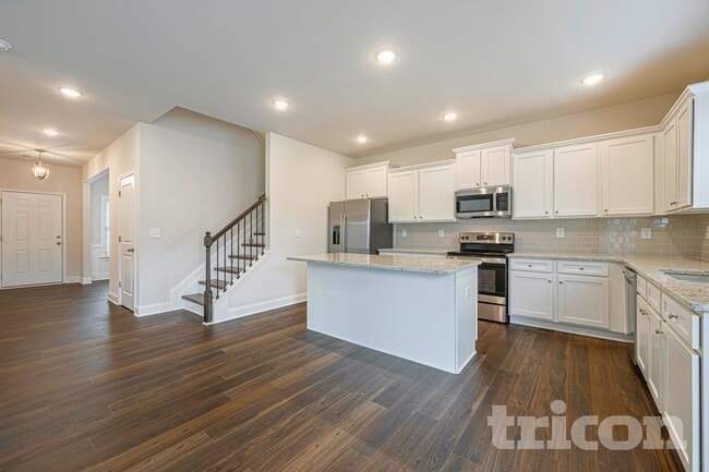 Photo - 304 Oxbow St