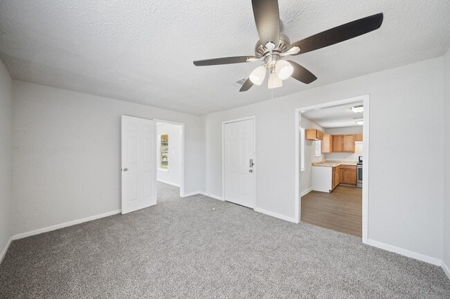 Photo - 1517 W Snyder St