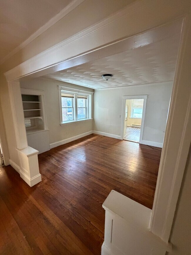 Photo - 1041 Main St Unit 1