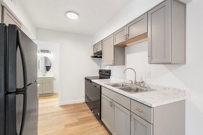 Photo - 3111 W Greenwood St Unit 10