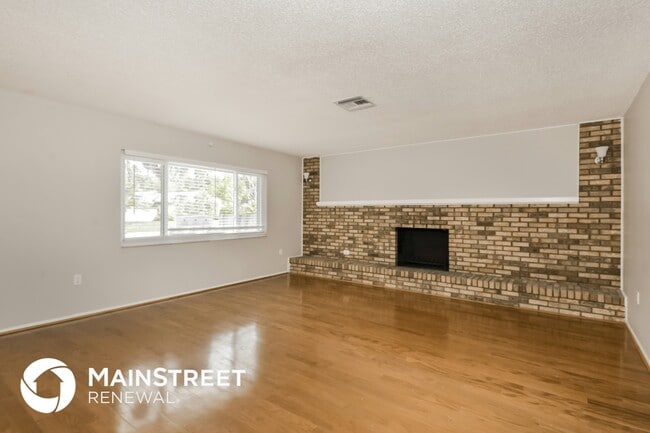 Photo - 4715 Almanza Ave