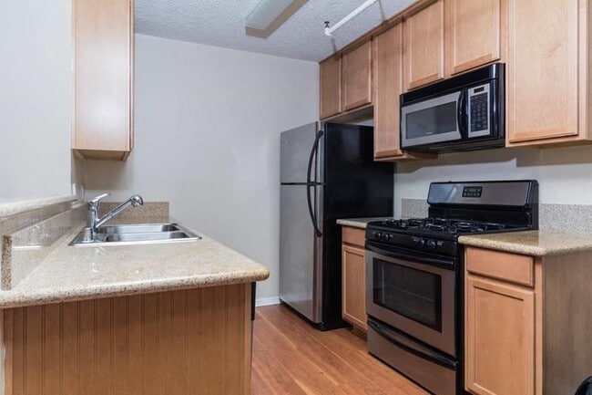 D69--2611 S. Portland Street