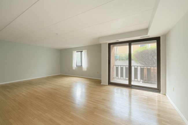 Photo - 44 Concord Ave