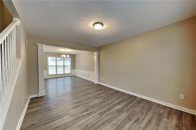 Photo - 241 Creel Chase NW