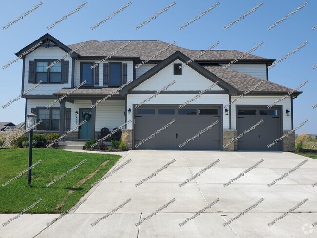 Building Photo - Gorgeous Custom Built Dyer 4 Bedroom Rental