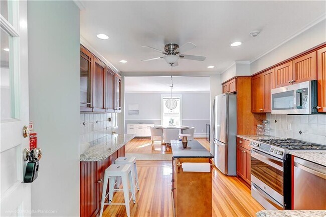 Photo - 32 Catherine St