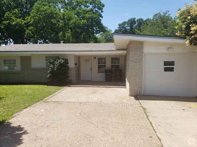 Building Photo - 5504 Wheaton Dr Rental