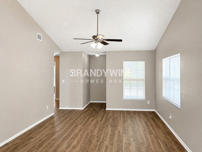 Photo - 13332 Laraway Dr
