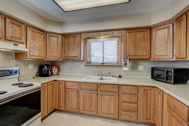 Photo - 1531 N 116th St