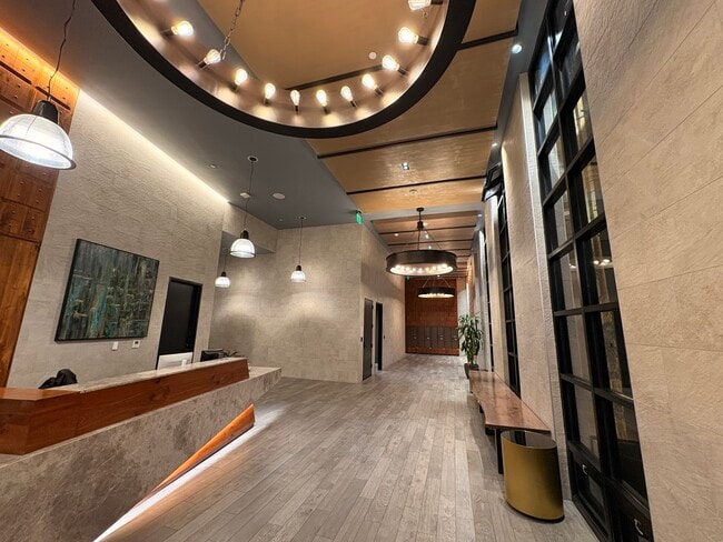 Lobby - 1300 4th St SE Unit 209