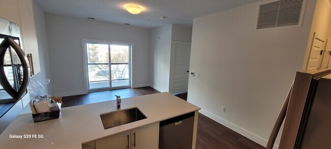 Photo - 1000 Lackner Pl Unit 208