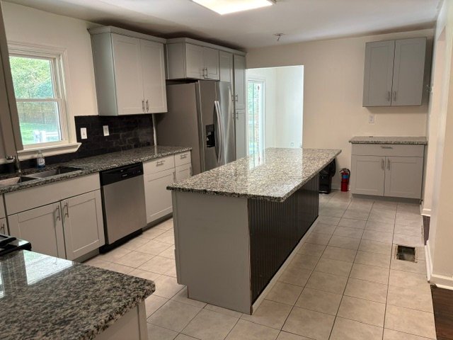 Photo - 1236 Shore Dr SW