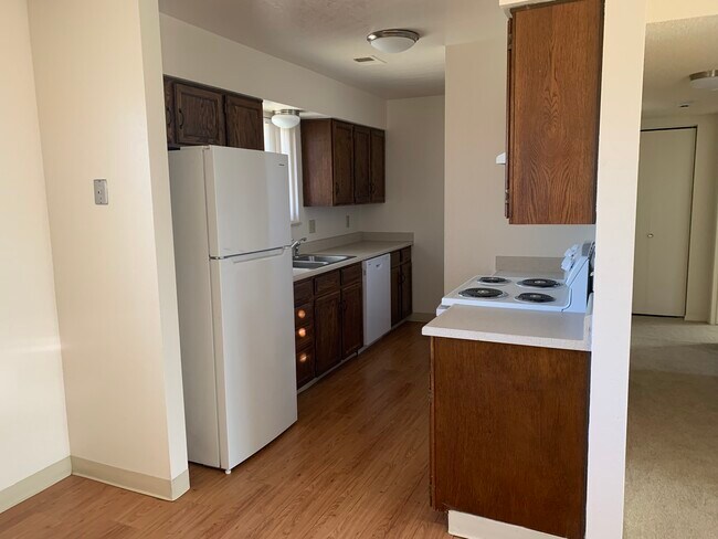 Regal Court Apartments