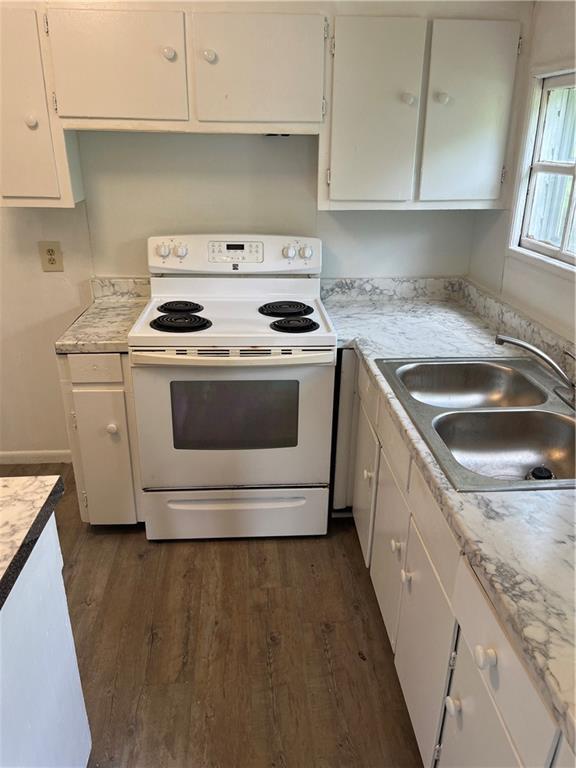 Photo - 110 W 15th St