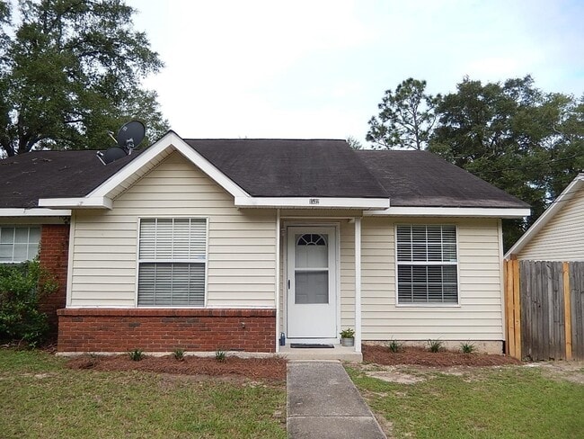 Building Photo - 1532 Patrick Ave Rental