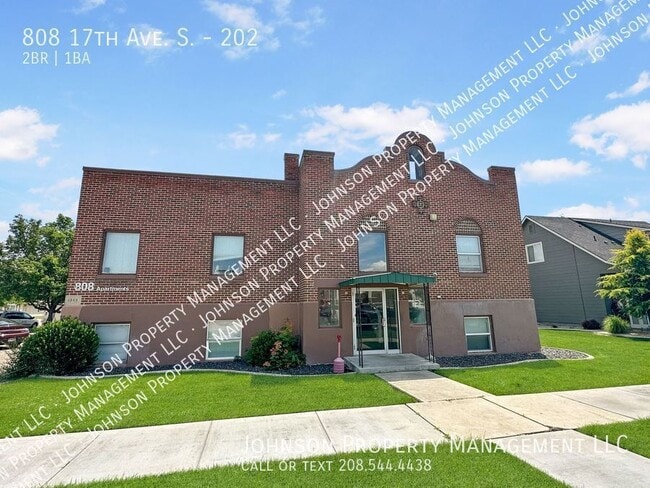 Building Photo - 808 17th Ave S Unit 202