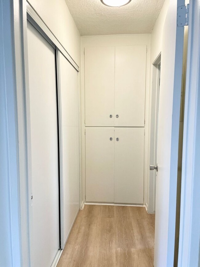 Photo - Cozy 1 bedroom unit located in Canoga Park with Laundry On-site and Community Pool! Unidad 102