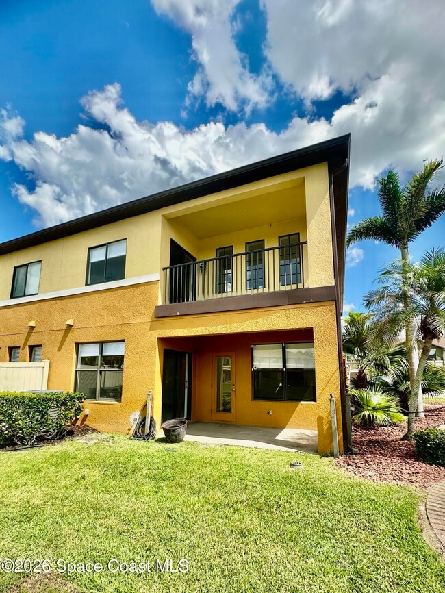 1310 Lara Cir