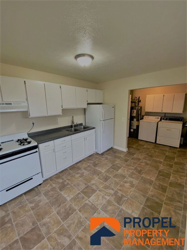 Photo - 1201 Red Leaf Ln