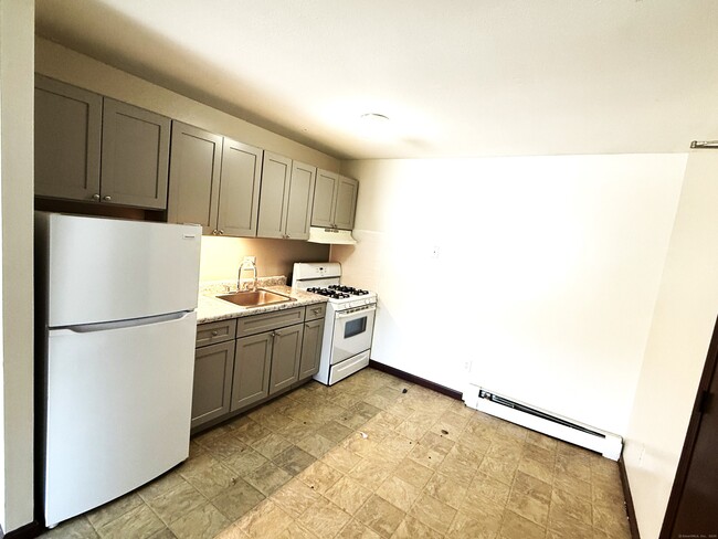 Building Photo - 39 Washington St Unit 302 Rental