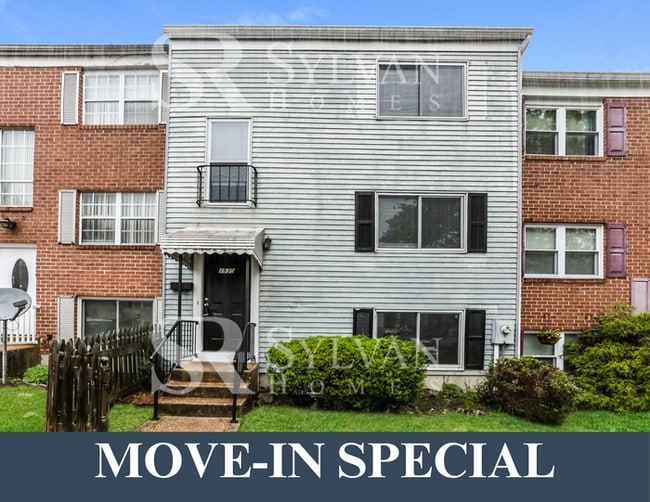 Building Photo - The Lifestyle You Deserve. Rental