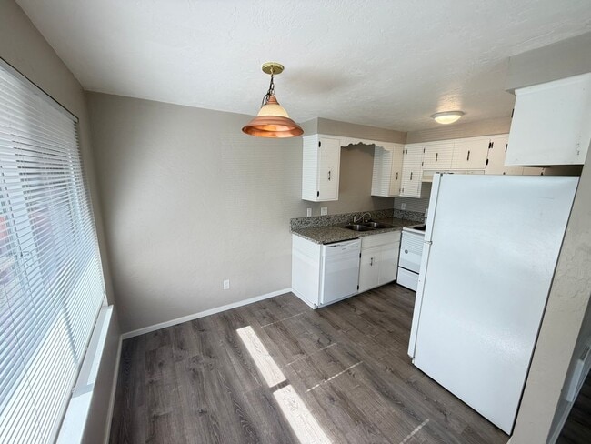 Photo - Pet Friendly 2 Bedroom in Lebanon! Unit #1