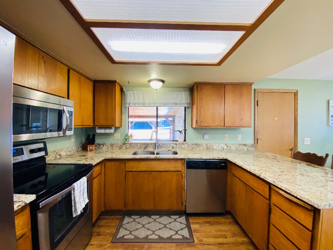 Photo - 6922 60th Dr NE