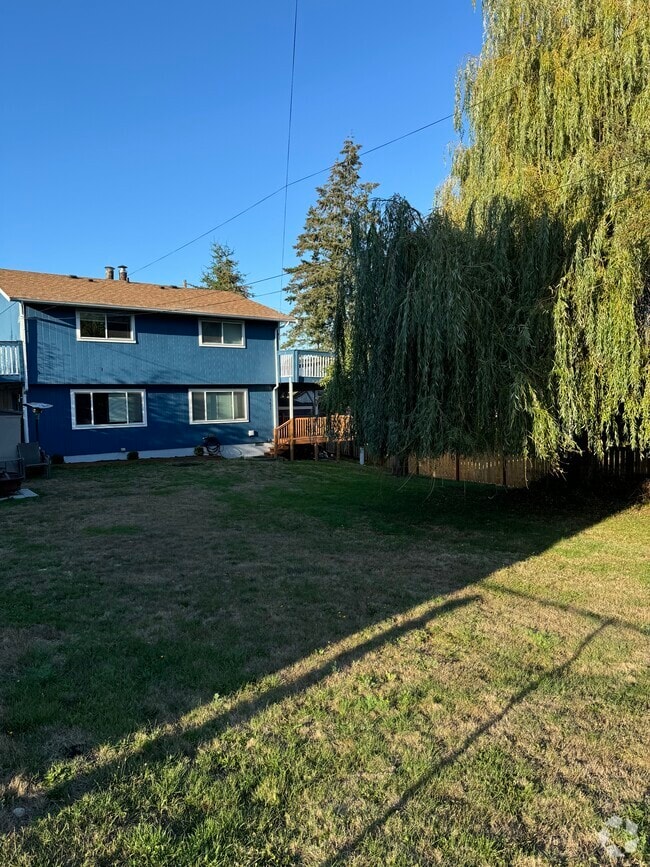 Building Photo - 5635 N 49th St Rental