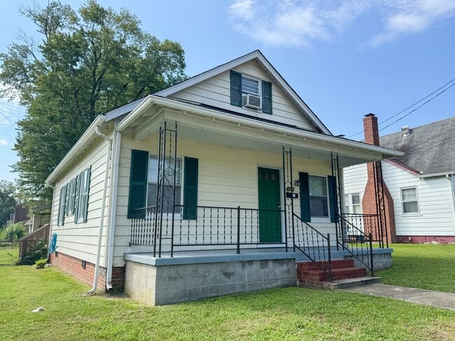 Photo - 2300 Danville St