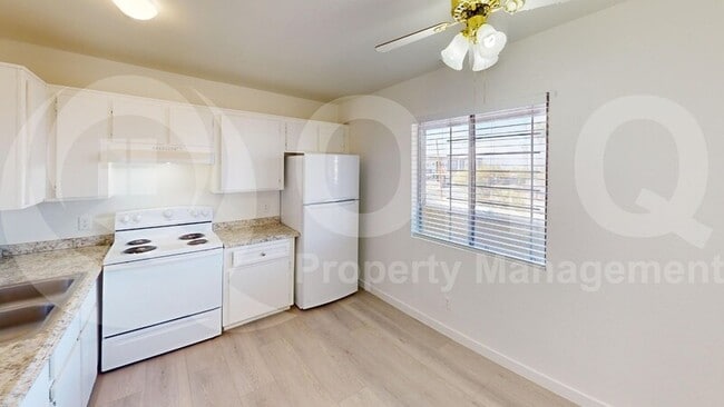 Photo - 729 E Hazel Dr