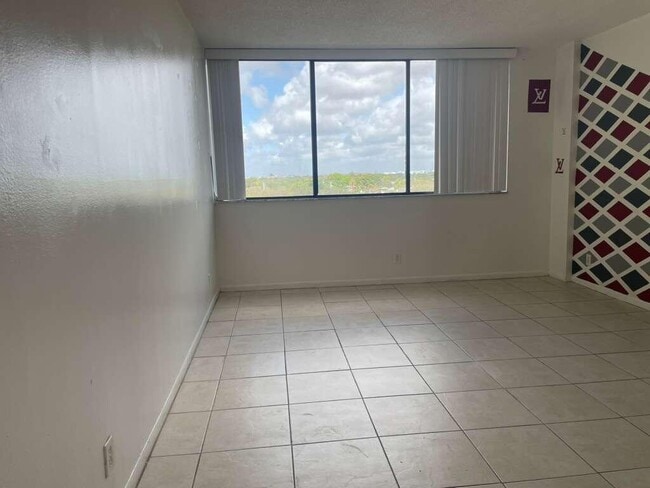 Building Photo - 7928 Kimberly Blvd