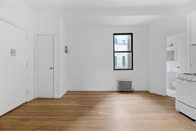 Photo - 239 W 63rd St Unit PE