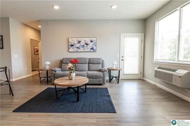 Photo - 948 N Front St Unit C-5