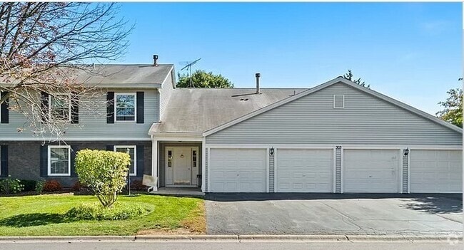 Building Photo - 303 Newport Ln Unit D1 Rental