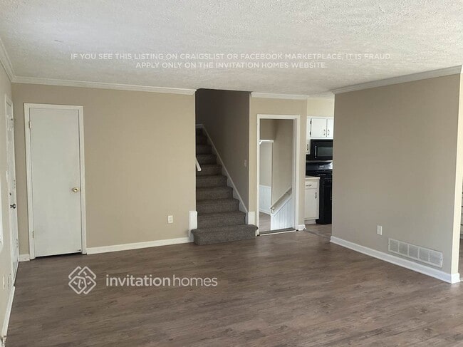 Photo - 71 Landmark Ct SW