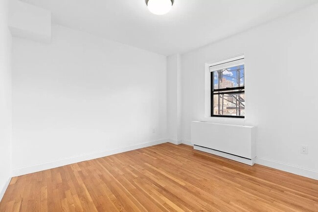 Photo - 186 W 80th St