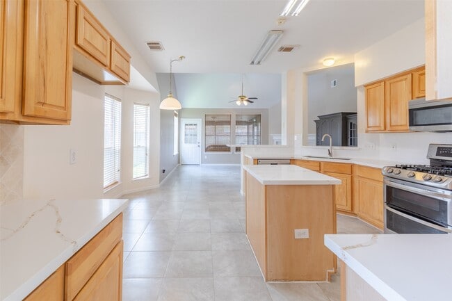 Photo - 12214 Meadow Ln Ct