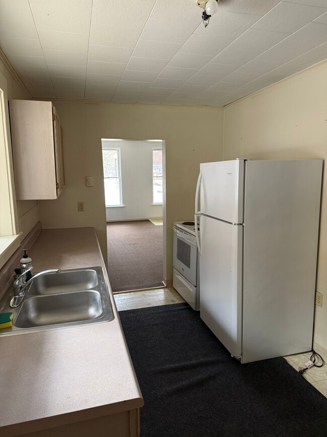 Building Photo - 62 Depot St Unit Apartment 1