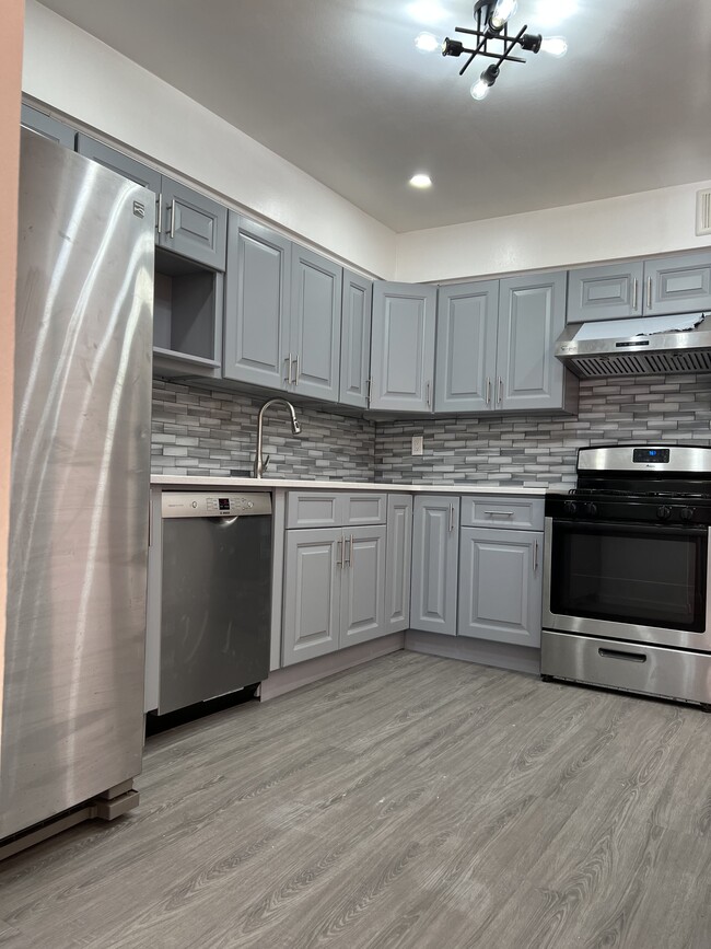 Kitchen - 2748 E 11th St Townhome