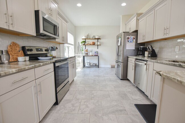 2273 Colston Dr