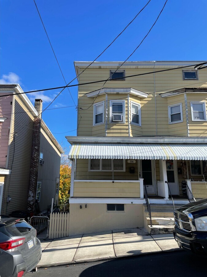 Photo - 114 6th St House