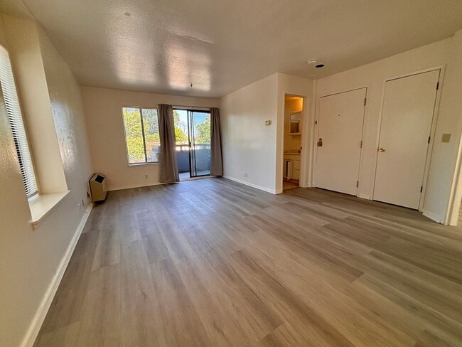 Photo - 2065 Riley Ct Unit #1