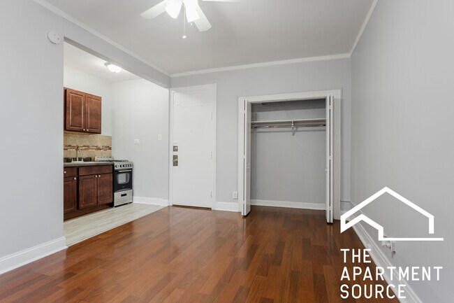 Photo - 6930 N Greenview Ave Unit 509