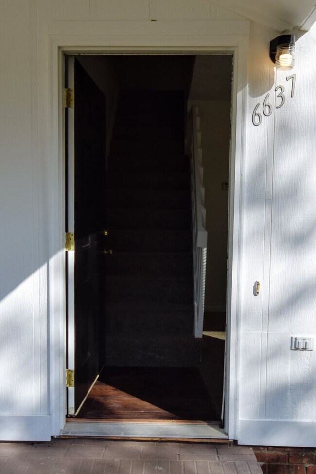 Photo - Abbey Lane-50% off first full month rent.