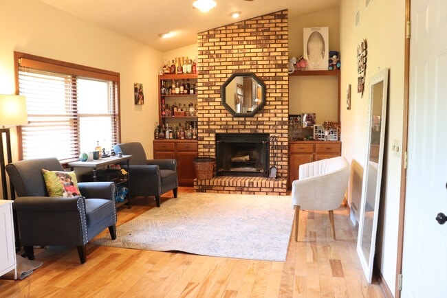 Photo - 571 Harvest Ln
